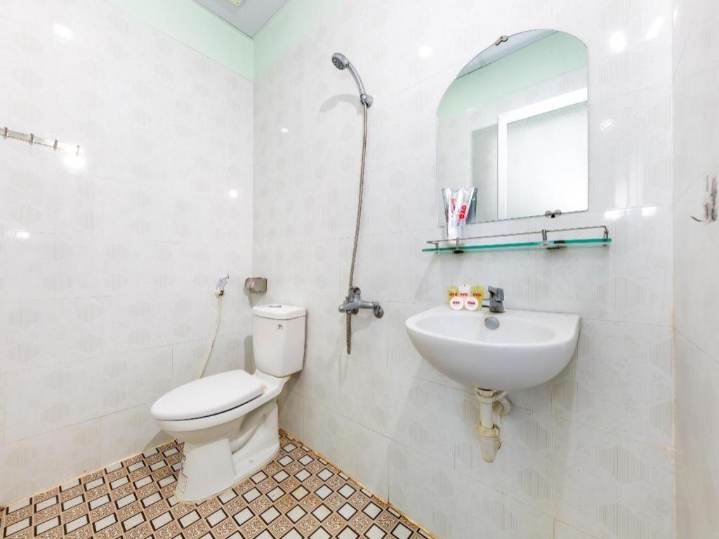 Oyo 898 Phuong Thao Hotel Nha Trang Exteriör bild