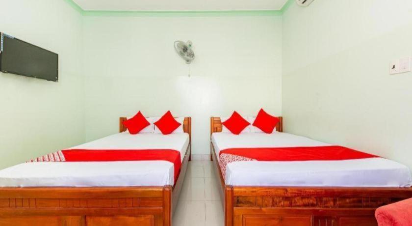 Oyo 898 Phuong Thao Hotel Nha Trang Exteriör bild