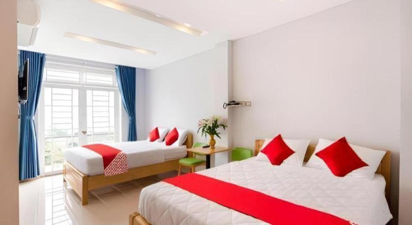 Oyo 898 Phuong Thao Hotel Nha Trang Exteriör bild