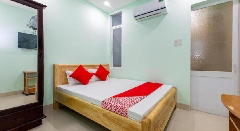 Oyo 898 Phuong Thao Hotel Nha Trang Exteriör bild